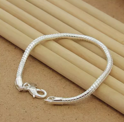 Cute 925 Sterling Silver Buckle Side Chain Bracelet (One)